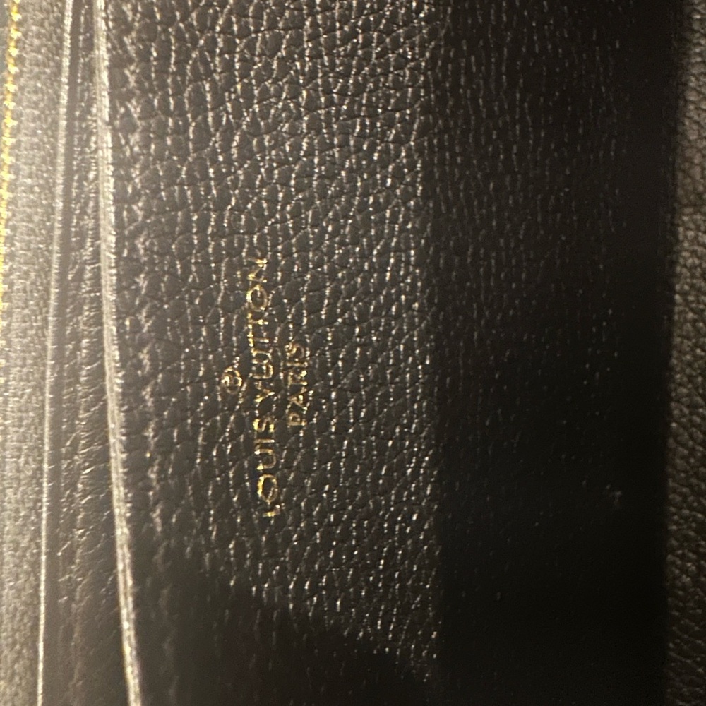 Authentic Louis Vuitton Black Zippy Wallet. 
Monogram Empreinte Leather. - Picture 14 of 16